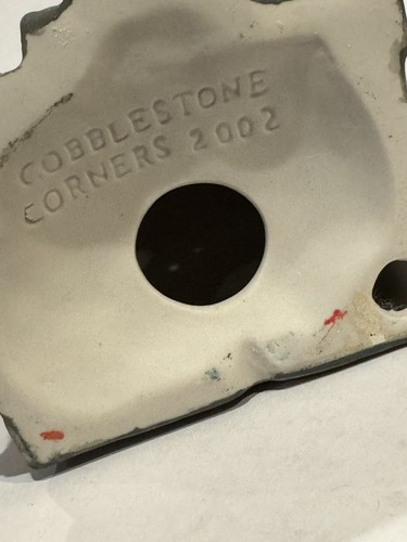 Vintage Cobblestone Corners Christmas Winter Village Lot. 11 Piece 2002 - Picture 13 of 13