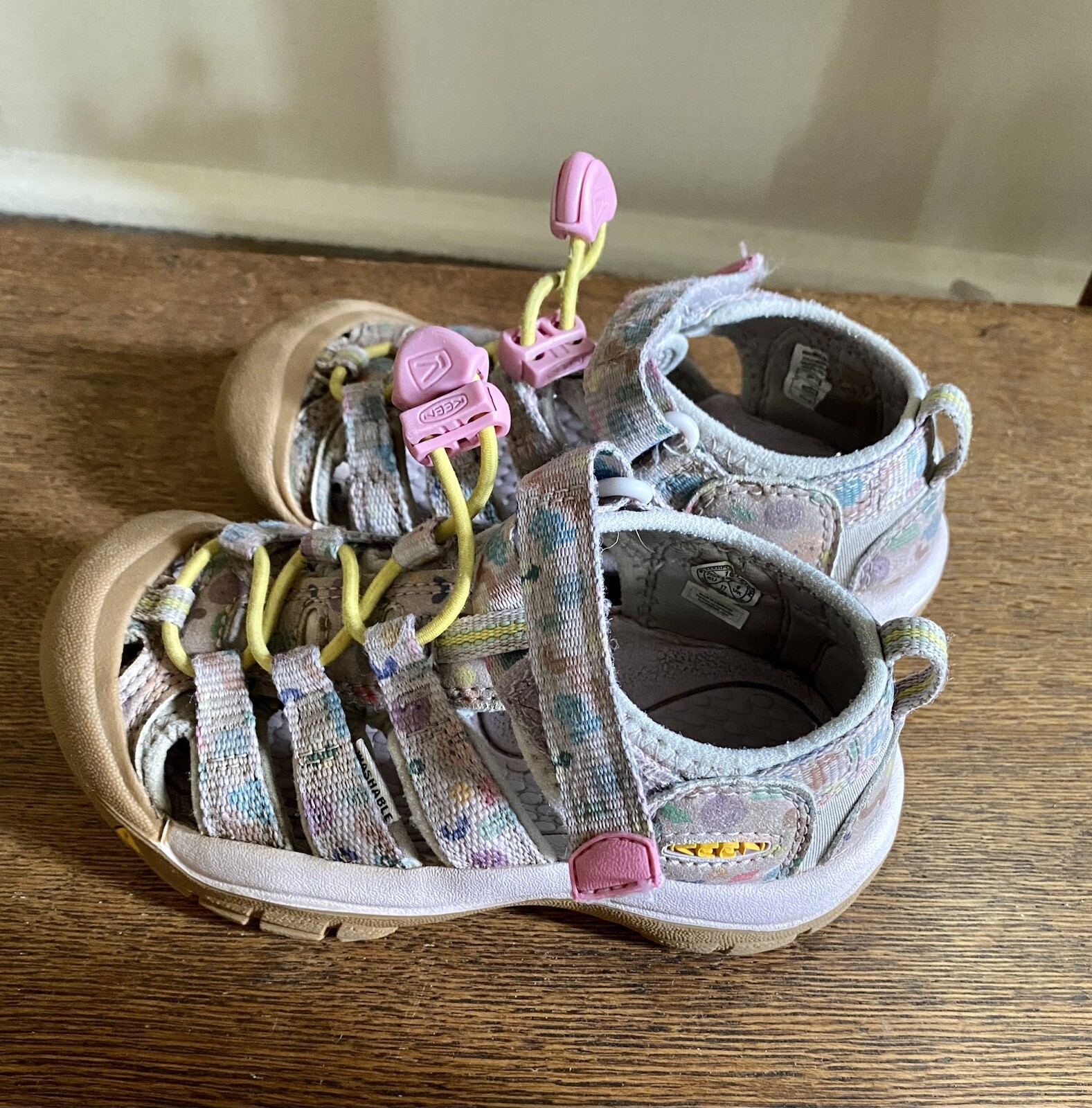 KEEN Sandalo acqua arcobaleno Newport H2 punta chiusa unisex bambino Newport H2 10