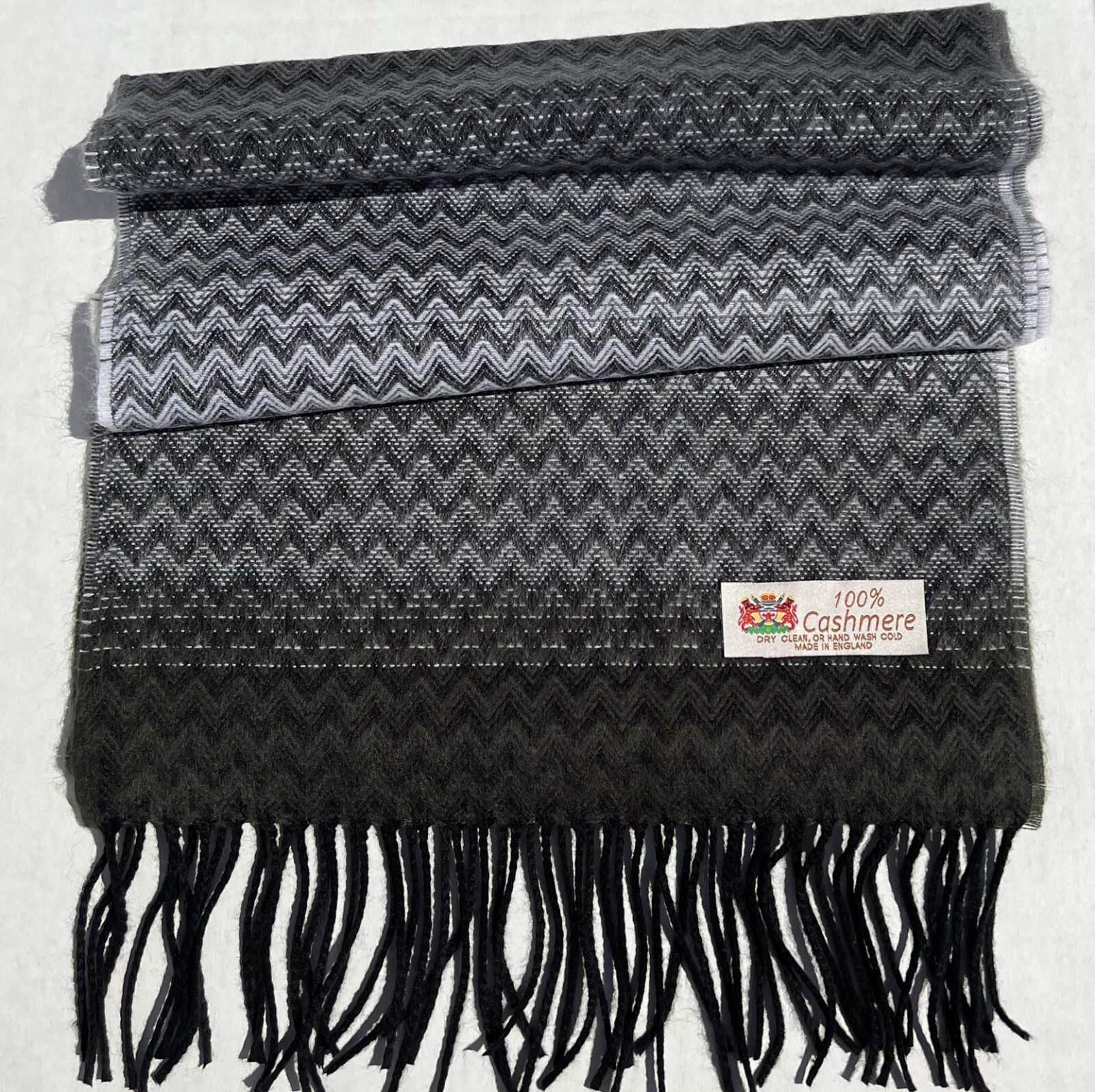 New 100% CASHMERE SCARF Wrap Chevron Grays/Black Made in England Soft #V09