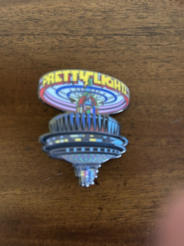 PRETTY LIGHTS HAMPTON COLISEUM PIN OFFICIAL MERCHANDISE