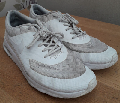 nike thea trainers size 6