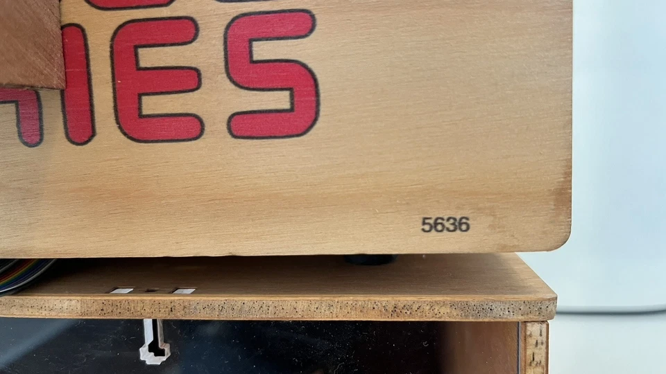 MakerBot Thing-o-Matic con interfaz Gen 4 - Posee un pedazo de historia de impresión 3D Foto 3 de 4