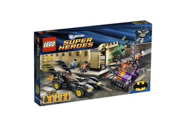Lego 6864 Batman Batmobile Two-Face Chase 531pcs 2012 Retired Sealed New Set