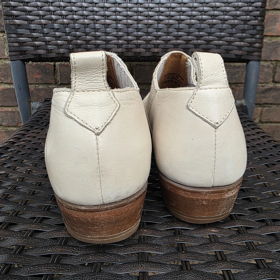 FRYE Mujer Billy Shootie Botas Botines Cuero Blanco roto Precio de venta sugerido por el fabricante $249 Talla 9 Zapatos Foto 3 de 4