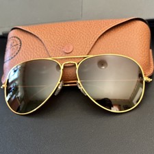 Ray-Ban Aviators RB3026 62mm. Gold Metal Frames with Brown Tinted Glass Lenses.