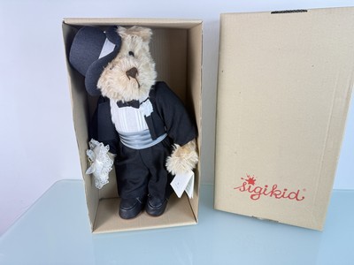 Sigikid Bear Artist Bear Teddy Bear 47cm. Excellent condition.