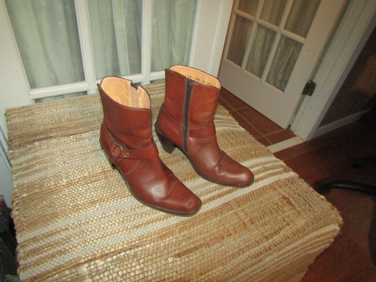 FRYE 27960 Women's Short Ankle Boot Cognac Brown Side Zip Western