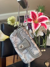 Vintage Coach Legacy Signature Canvas Turn Lock Wristlet bar