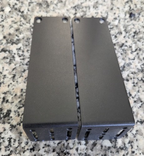 Araknis Networks® Center Rack Mount Ears for 8" Switches rp-acc-sw-ear-c-8 - Picture 3 of 3