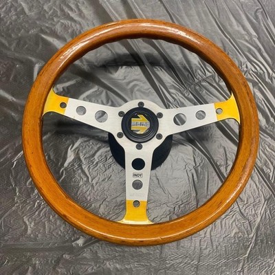 MOMO INDY Lenkrad 34cm Boss Horn