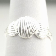 Scallop 3 Shell Ring Sterling Silver w/ Thin Band Beach Theme Brand New - Size 5