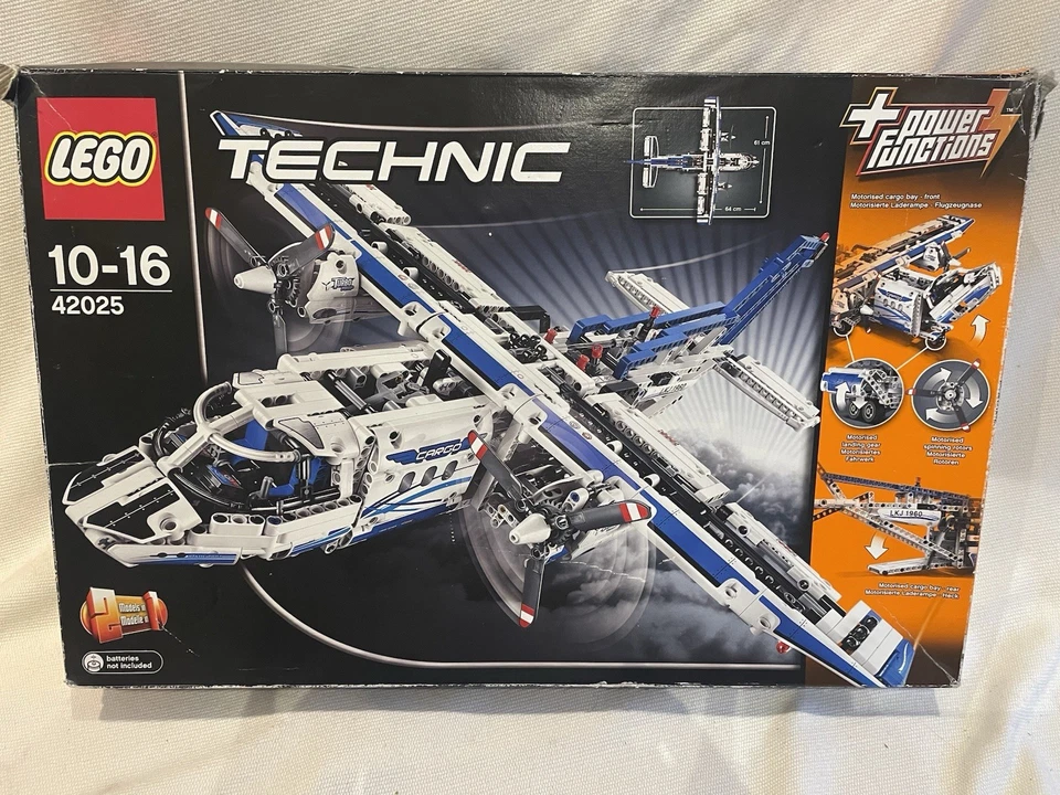 LEGO Technic 42025 Cargo Plane, photo 1 of 5