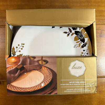 New Ciroa Luxe Gold Holly Poinsettia Side Salad Dessert Plates