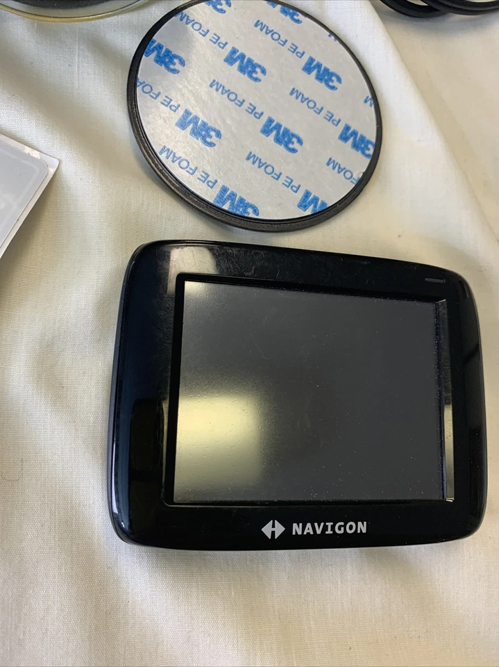 Navigon 2100 Automotive Touchscreen GPS - Image 3 of 4
