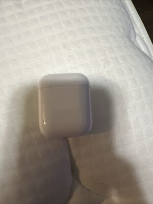 Apple AirPods 2nd Generation with Charging Case - White