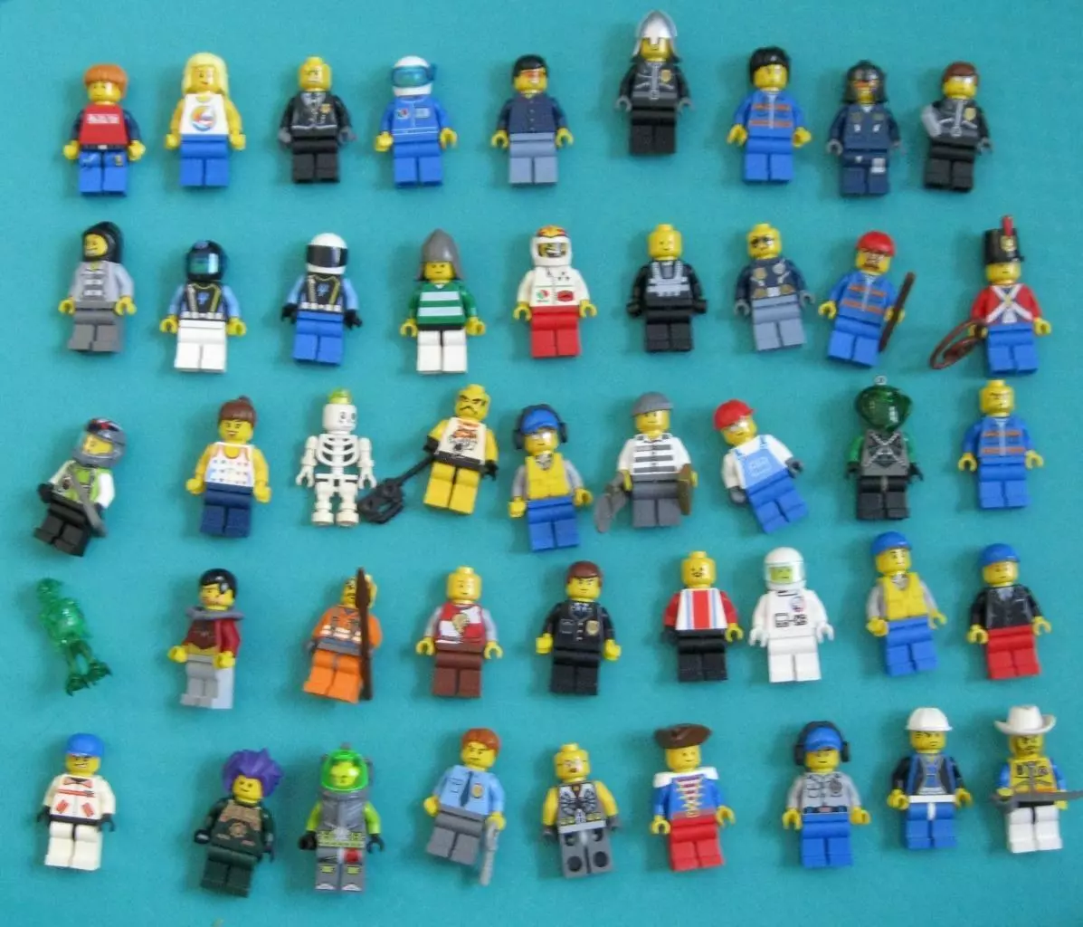 Vintage Lego Minifigure LOT 45 CITY POLICE MARS MISSION ALIEN