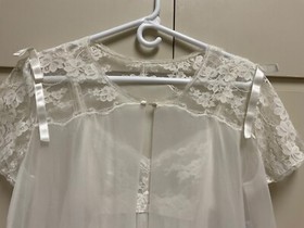 VINTAGE Vanity Fair 34 Ivory Peignoir Gown & Robe Set Lingerie Adj Bustline