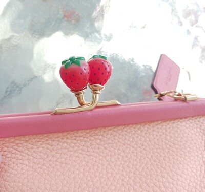 Coach C8288 SMALL Nora Peach Strawberry Kiss Lock Leather