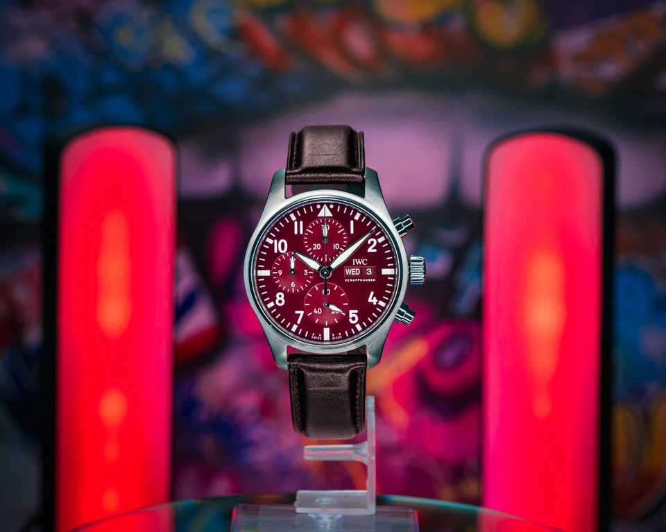 IWC Pilot Chronograph LTD Year of the Tiger Red Dial – BOX & PAPERS – IW388107 - Image 3 of 4