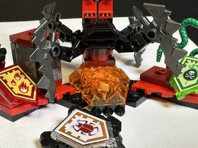 LEGO 70335 NEXO KNIGHTS Ultimate Lavaria Complete Set with Instructions
