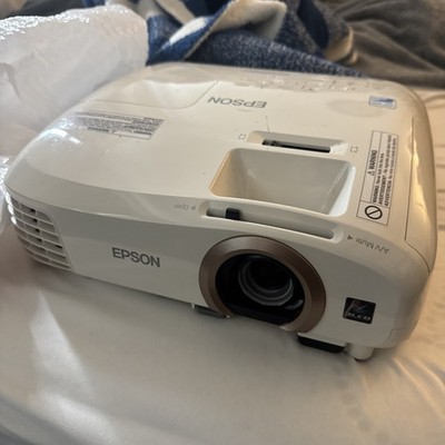 Epson PowerLite Home Cinema 2045  3D 1080p Wireless 3LCD Projector White