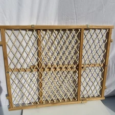 Evenflo Natural Light Wood Baby Gate Position & Lock Adjustable Pressure Mount