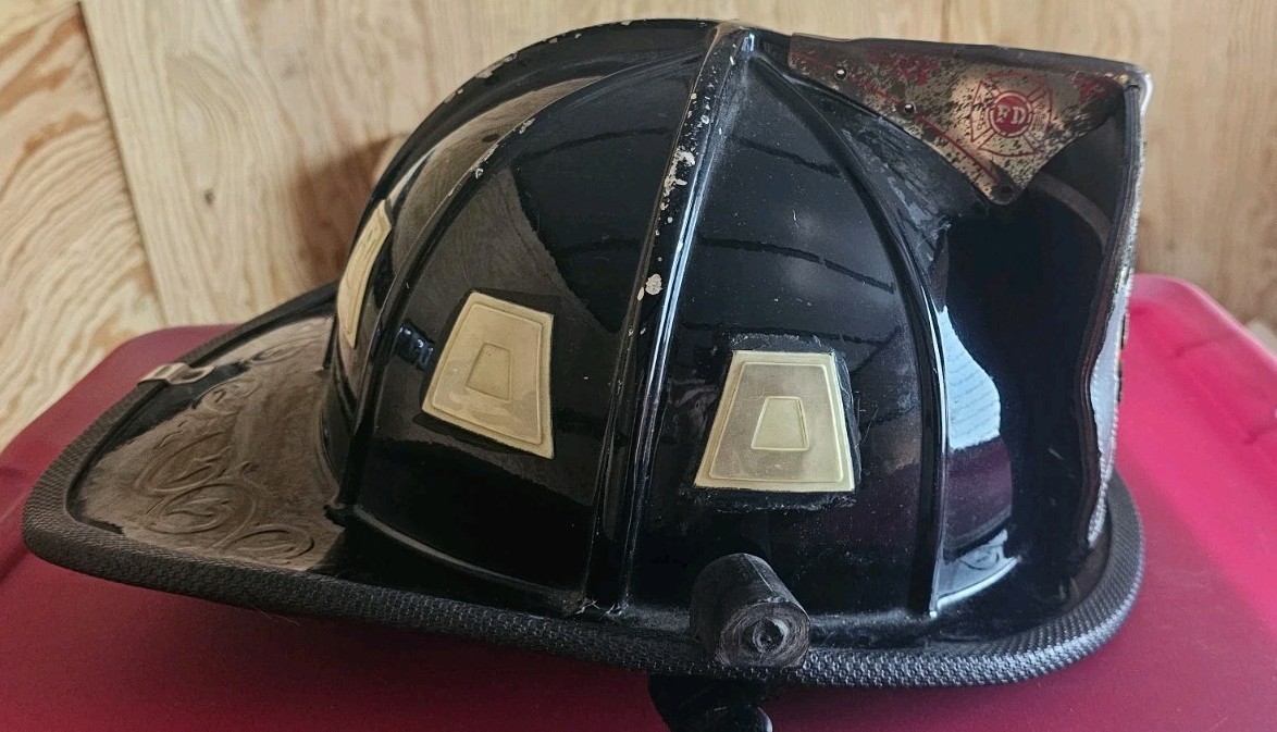 Vintage Cairns & Brother Classic 1000 Fire Helmet Brevard county