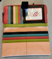 ILI Genuine Leather Smartphone Wallet With RFID In Peach Multi