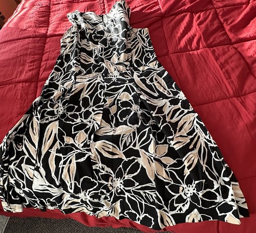 Danny & Nicole Sleeveless Dress Size 12 Zip Back, Black, Tan, White