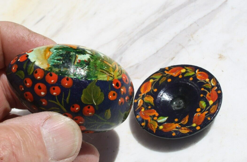 Vintage Russian Hand painted Lacquer Wooden Egg On Stand - Picture 17 of 17