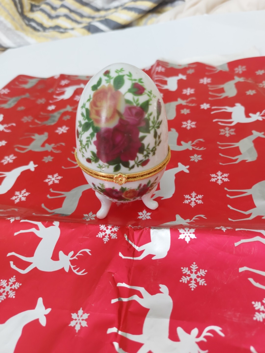 Vintage Floral Hand-Painted Porcelain Hinged Footed Egg Trinket Box