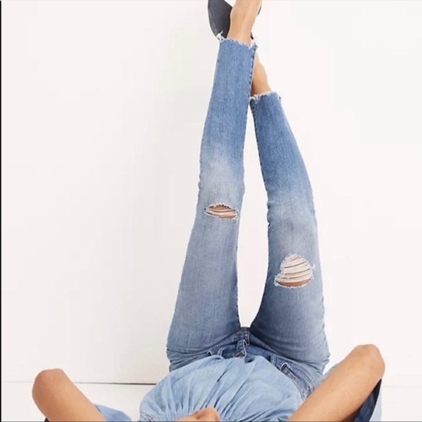 "Madewell 9\" High-Rise Skinny Distressed Raw Hem Jean, 26"