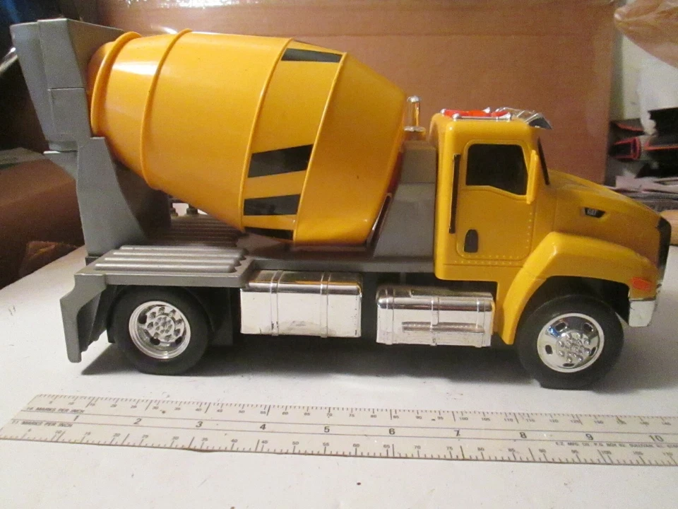 Toys Cement Mixer Truck by Toy State Industrial Sounds and Lights Working VGC - Image 4 of 4