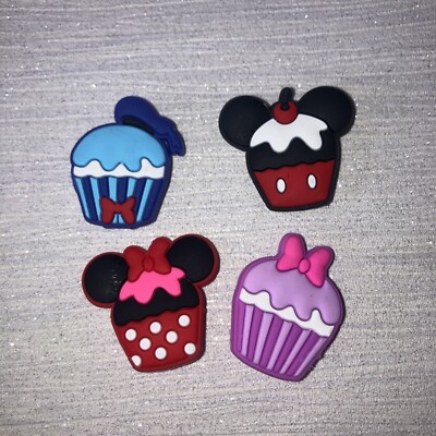 4 Kuchen Mickey Motiv PVC Schuh Charms Schuhe Zubehör Dekorieren Kroko Jibbitz
