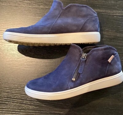 Ecco Womens Size 5 soft brushed suede ankle Booties sneakers zip up Comfort
