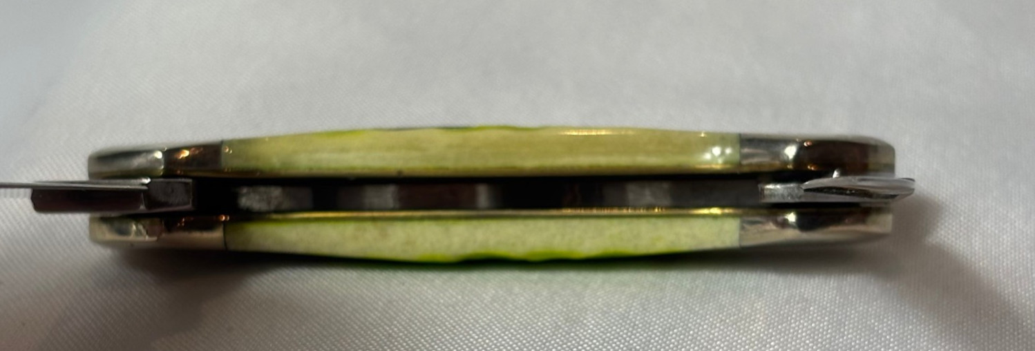 2001 Case XX Knife Baby Butterbean Double Folding Blade Lime Green Jigged Scales