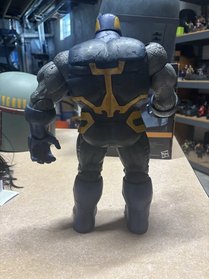 Figura de acción de lujo DC Collectibles DC Comics The New 52 Darkseid 13" Foto 3 de 4