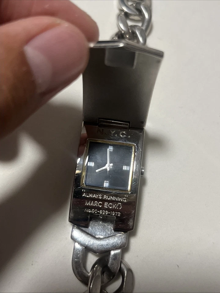 Reloj Marc Ecko “Always Running” Y2k Foto 3 de 4