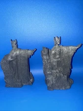 Weta Sideshow Lord Of The Rings Dvd Fellowship 6” Argonath Statue Bookends