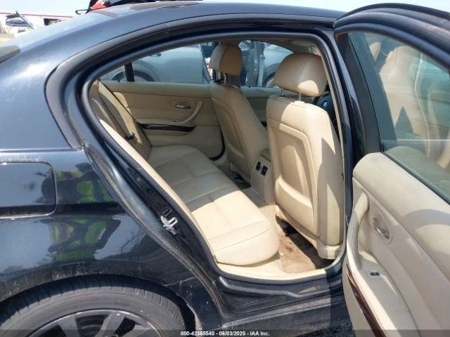 Espelho retrovisor interno usado serve para: 2011 BMW 328I grau A - Imagem 4 de 4