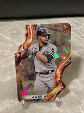 JOSE ABREU 2021 BOWMAN’S BEST HEAT WAVE DIE-CUT #HW-14 ATOMIC REFRACTOR