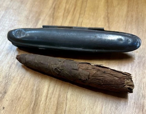 Rare Civil War Period single Cigar Tin clamshell w/ original Contents