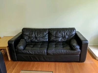 Flash Sale Freedom Furniture Black Leather 2 5 Seater Couch