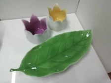 Red ROYAL Porcelain Leaf With Vases