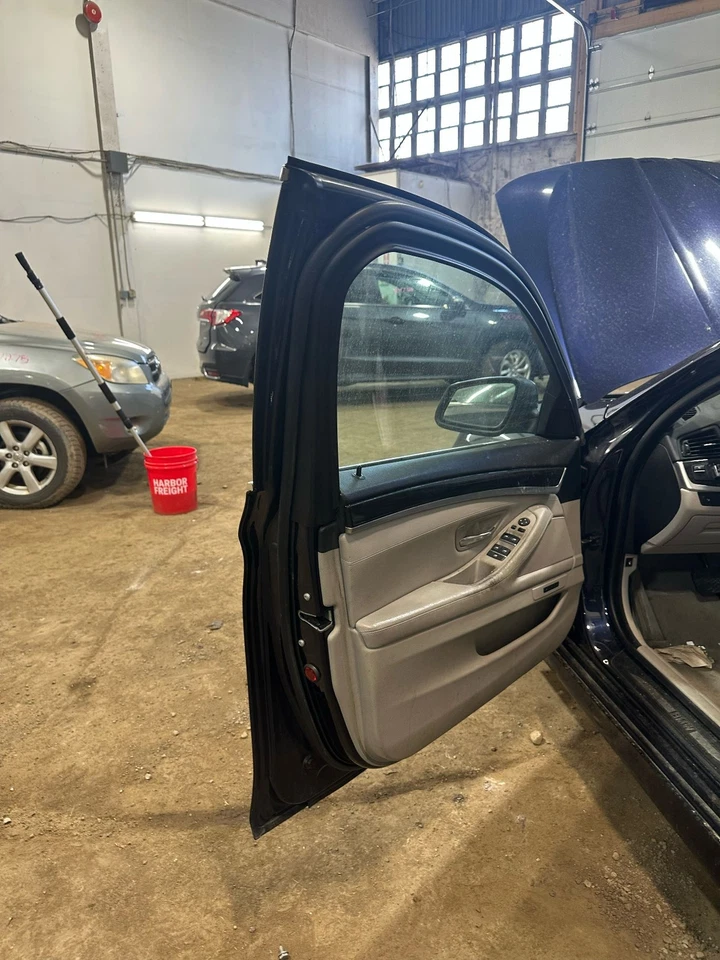 Used Front Left Door Assembly Front fits: 2013 Bmw 528I electric Front Left Grad Foto 4 de 4