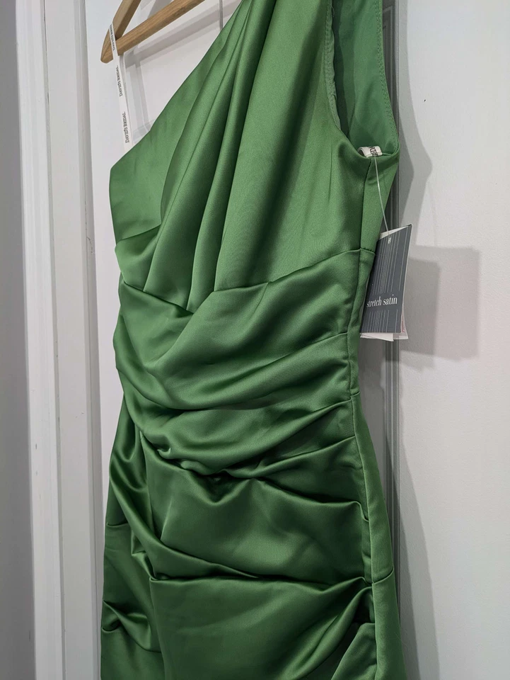 Vestido David's Bridal novo com etiquetas feminino tamanho 2 um ombro comprimento joelho verde - Imagem 2 de 4