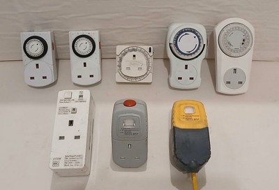 5 Zeitschaltuhrenstecker - 3 Trennstecker