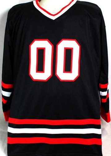 Camiseta deportiva estilo hockey negra autografiada Chevy Chase - Beckett con auténtica - Imagen 7 de 9