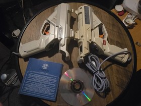 SEGA DREAMCAST GUNS X2 WITH THE HOUSE OF THE DEAD 2, RETRO