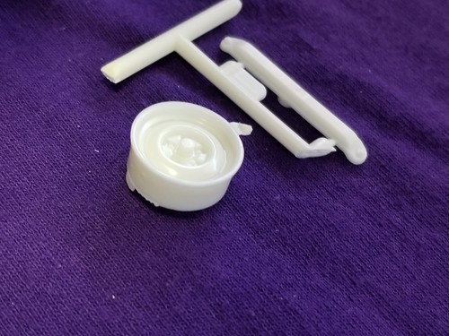 SPARE TIRE CARRIER & WHEEL from 1953 Ford F100 AMT 1:25 Model 53 - Picture 2 of 9